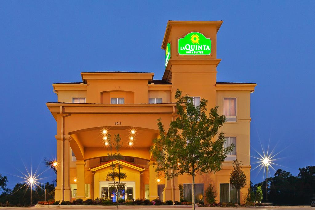 La Quinta Inn and Suites Marshall