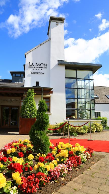 La Mon Hotel and Country Club