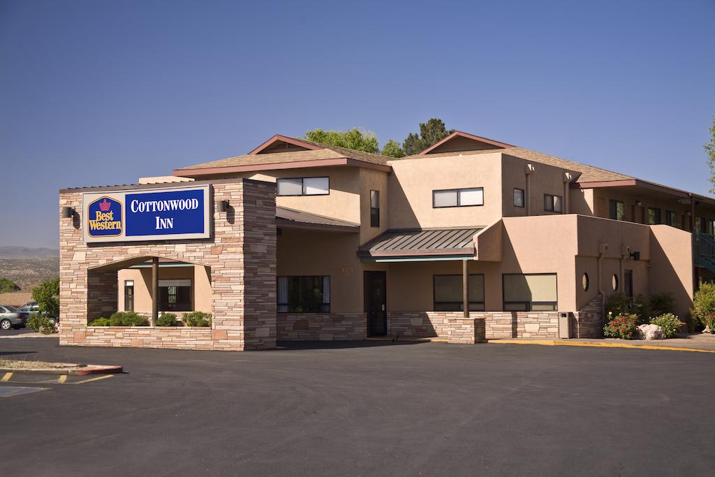 BEST WESTERN Cottonwood Inn