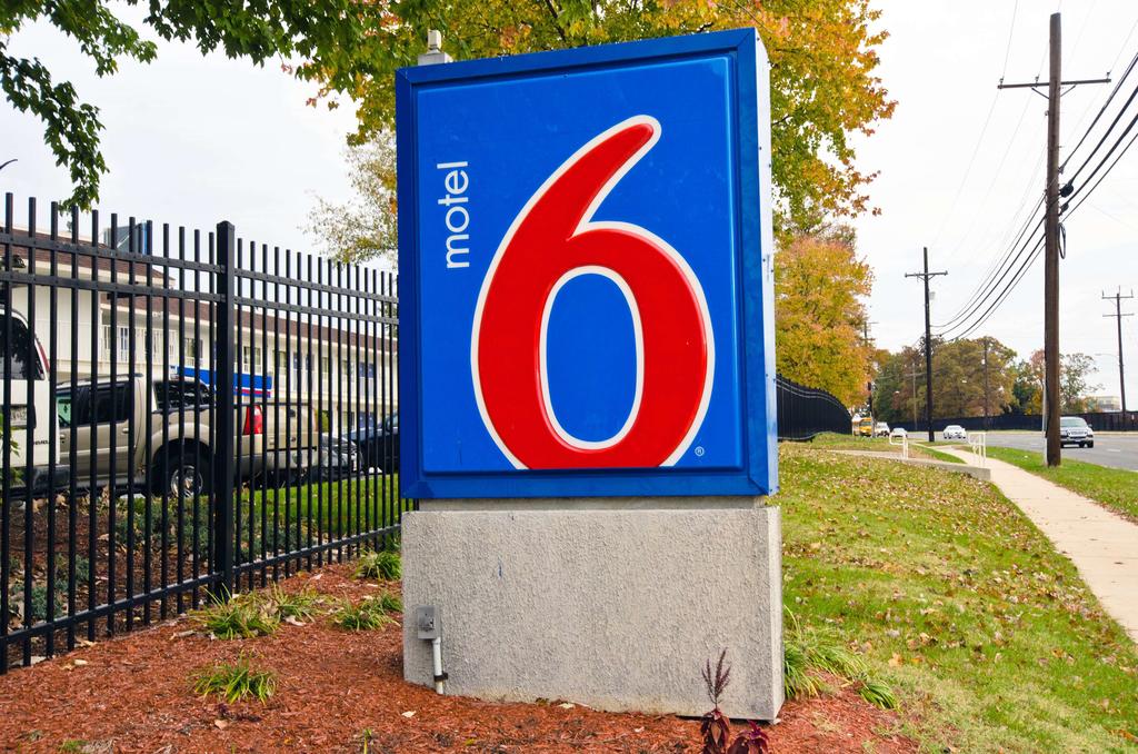 Motel 6 Washington DC Southeast - Camp Springs