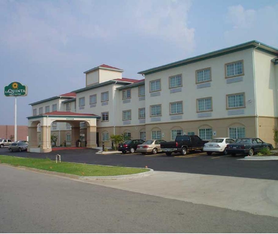 La Quinta Inn and Suites Fort Smith