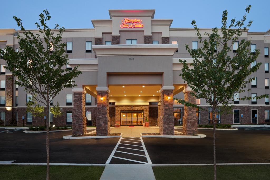 Hampton Inn and Suites Roanoke Airport