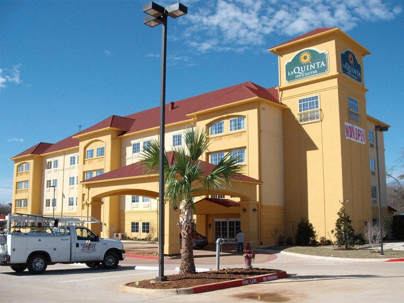 La Quinta Inn and Suites Fort Worth NE Mall