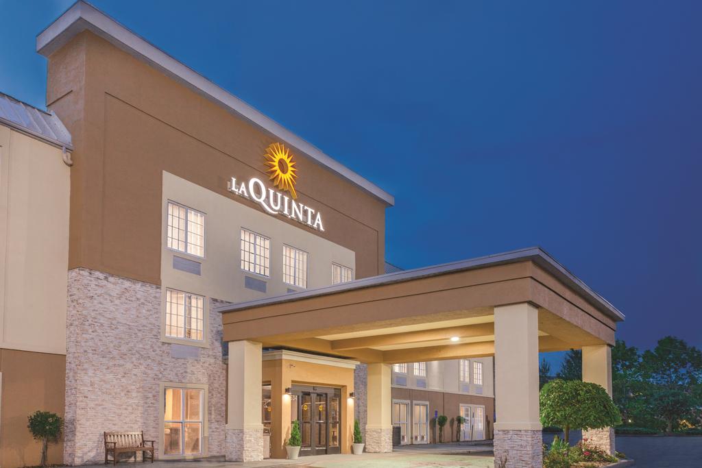 La Quinta Inn and Suites Knoxville North I-75