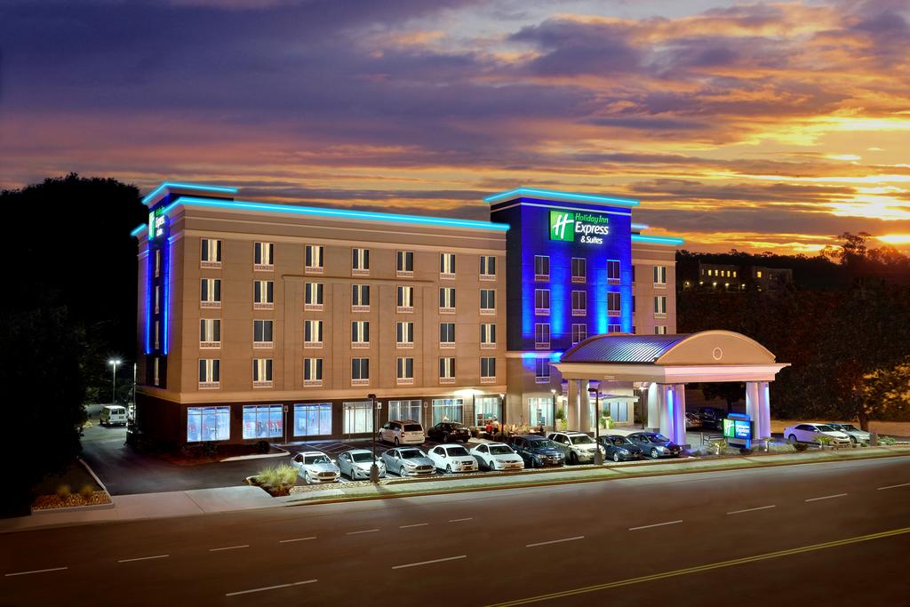 Holiday Inn Express and Suites Knoxville West - Papermill Dr