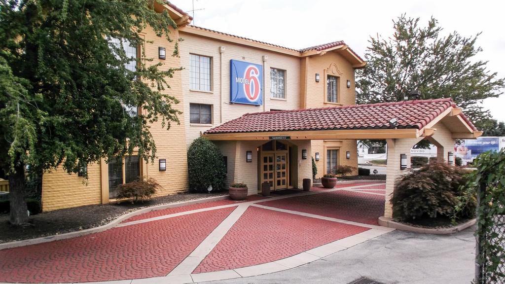 Motel 6 Knoxville