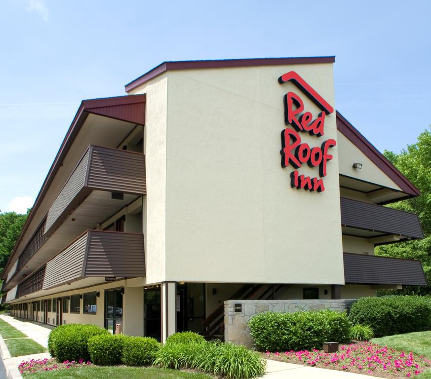 Red Roof PLUS and Suites Knoxville West - Cedar Bluff