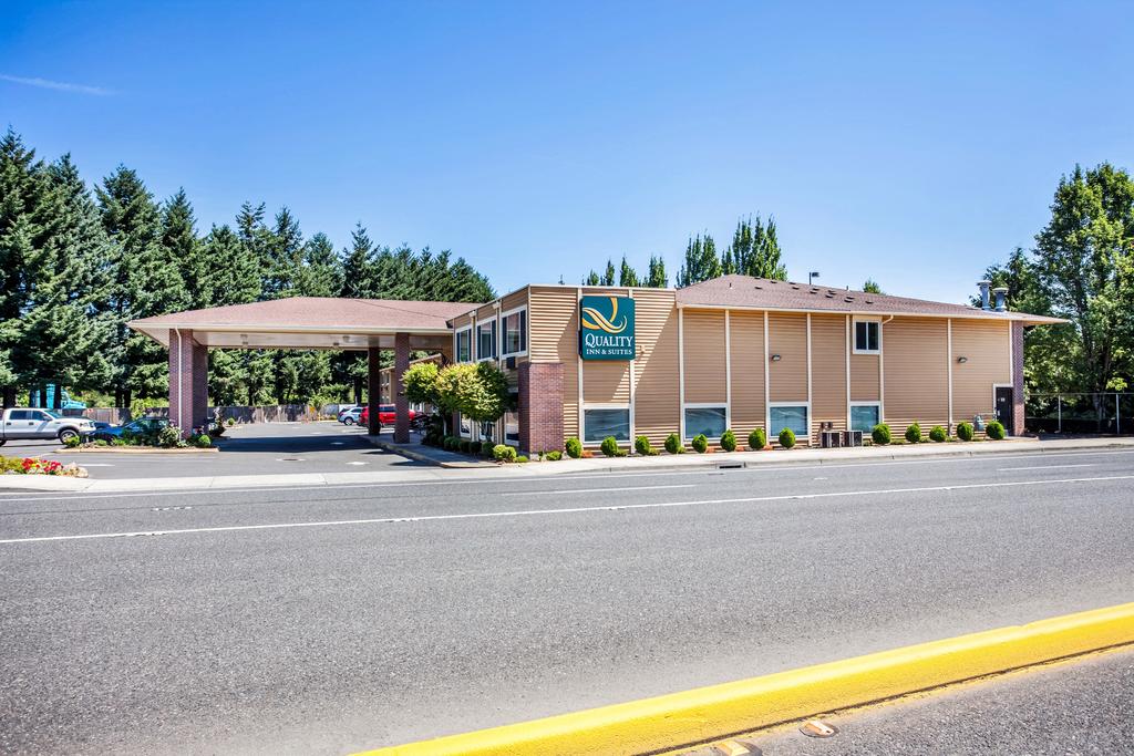 Quality Inn and Suites Vancouver North