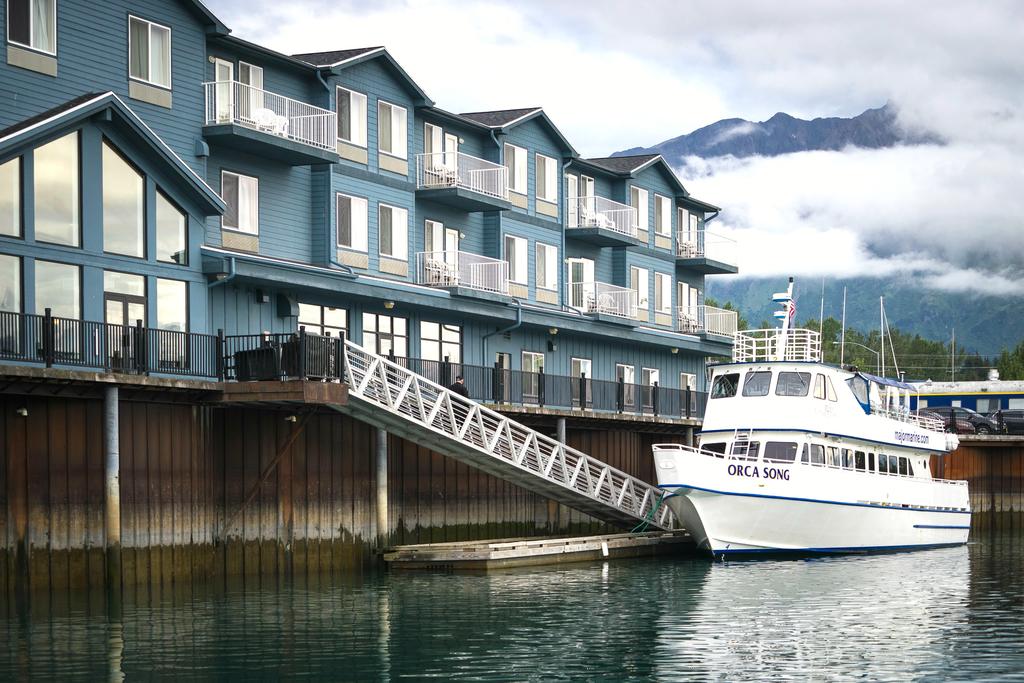 Harbor 360 Hotel Seward