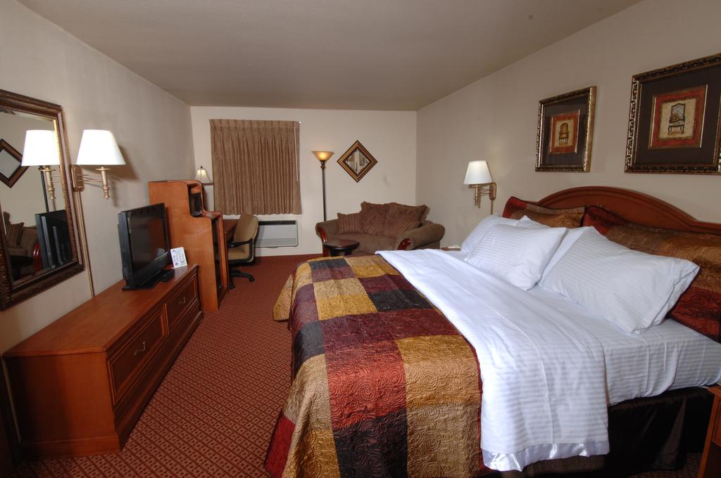 All American Inn and Suites Branson