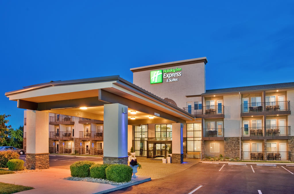 Holiday Inn Express Suites Branson