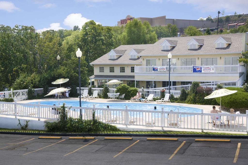 Honeysuckle Inn and Conference Center