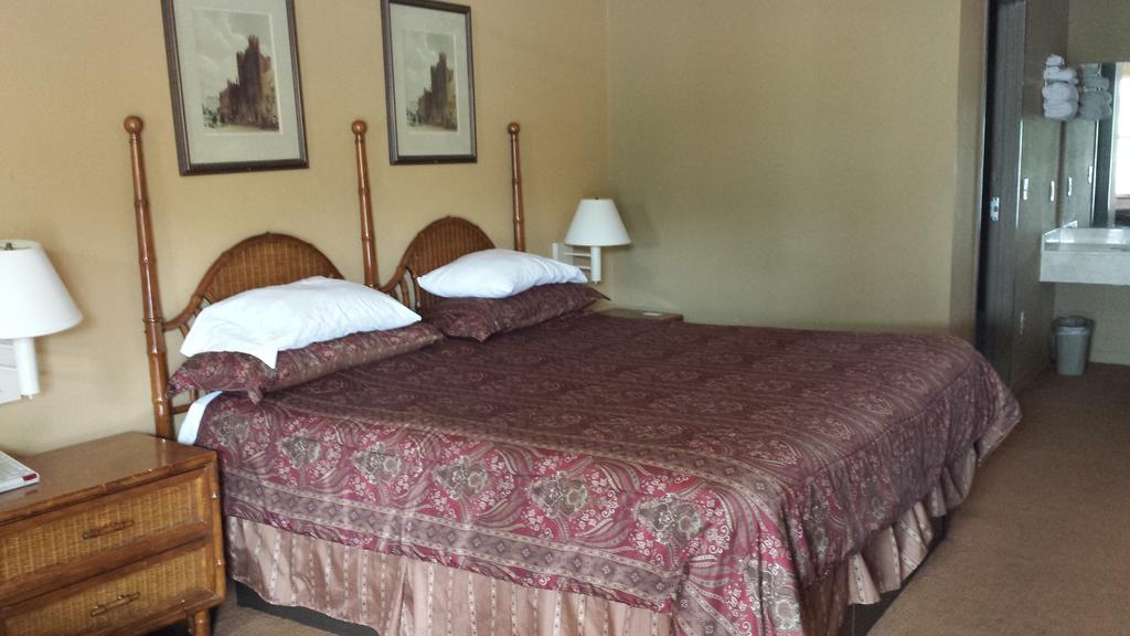 First Western Inn Caseyville