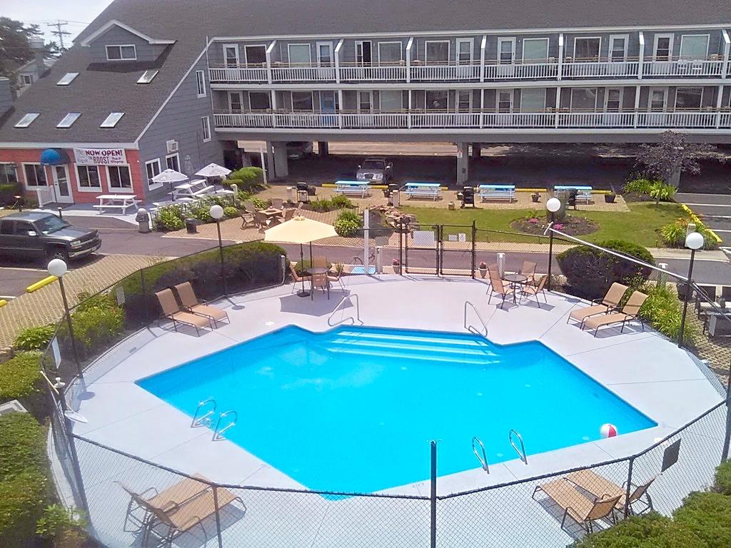 Grand Beach Inn