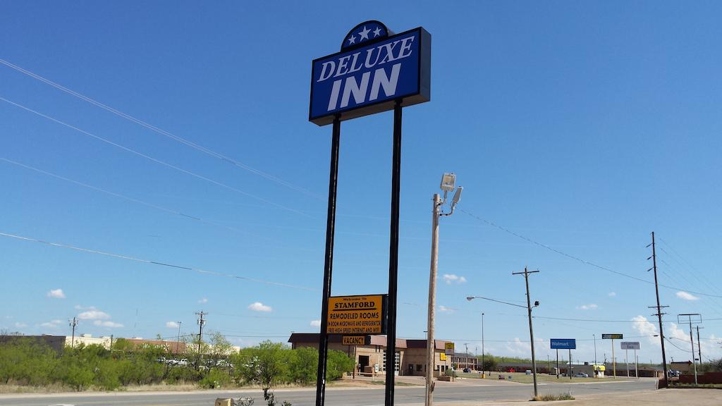 Deluxe Inn