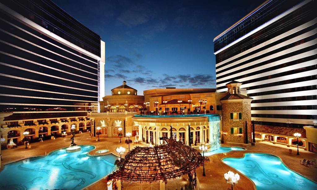 Peppermill Resort Spa Casino Preferred LIFESTYLE Collection