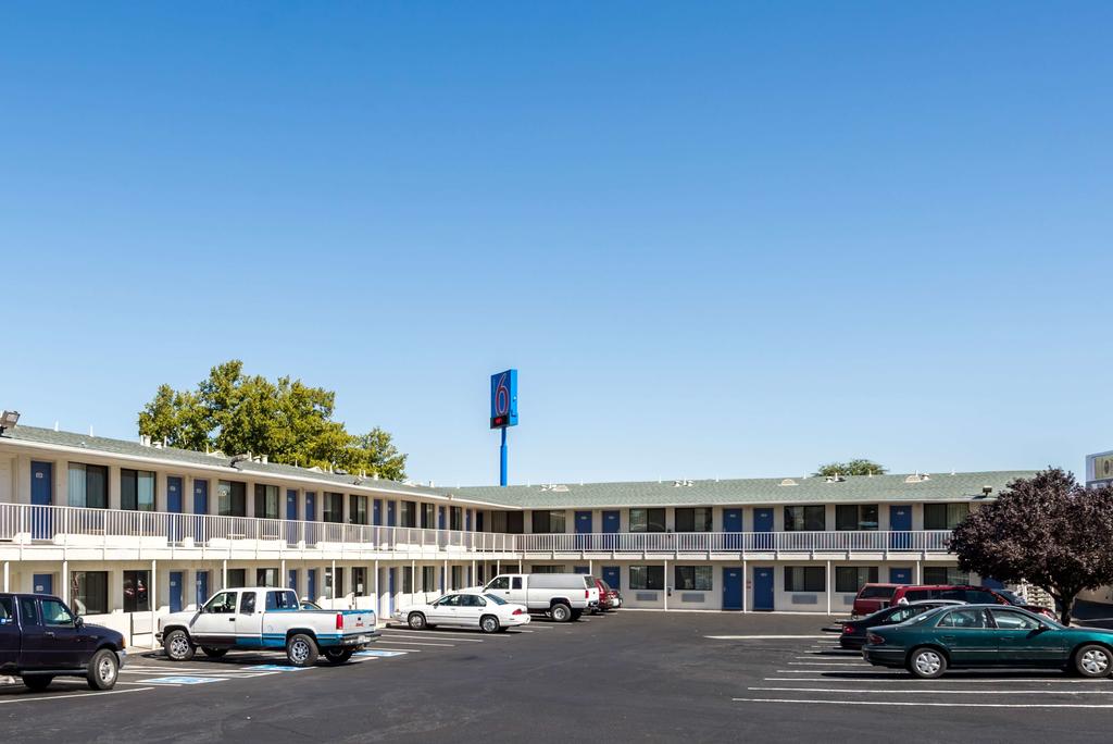 Motel 6 Reno - Virginia Plumb