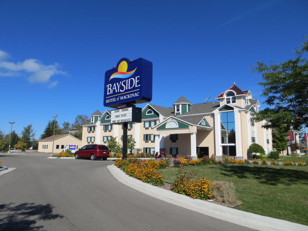 Bayside Hotel of Mackinaw