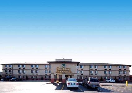 Quality Inn and Suites Detroit Metro Airport