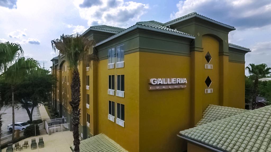 Galleria Palms Hotel