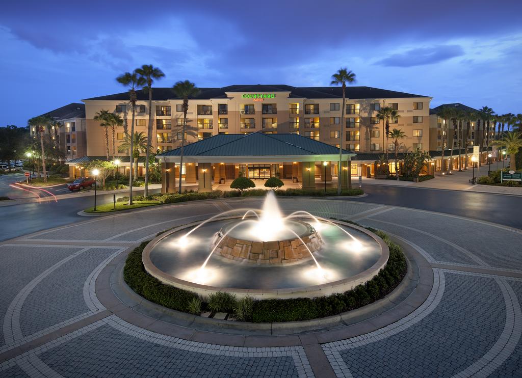 Courtyard Orlando Lake Buena Vista in the Marriott Village