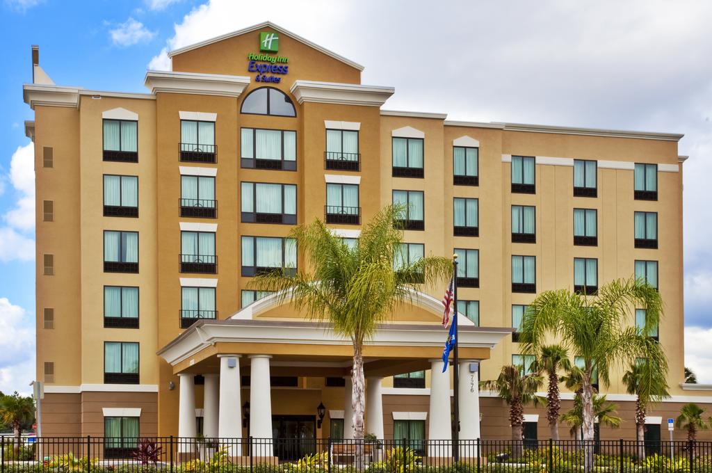 Holiday Inn Express Suites Intl Drive Orlando