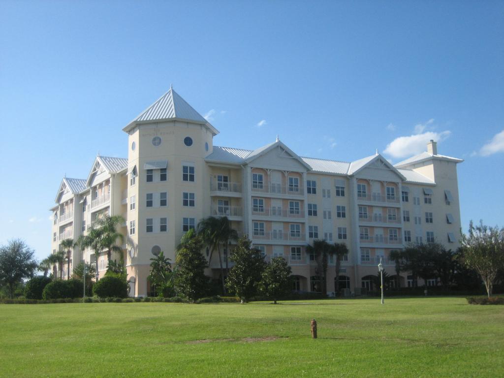 Monumental Orlando Hotel