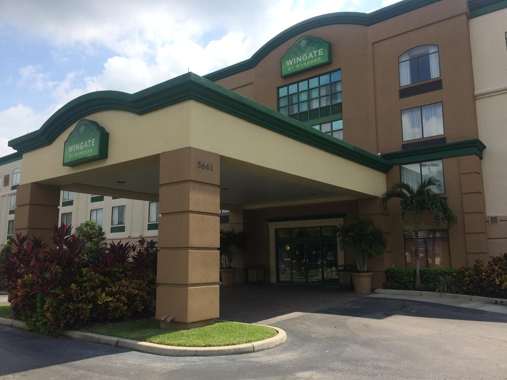 Wingate by Wyndham Convention Ctr Closest to Universal Orlando