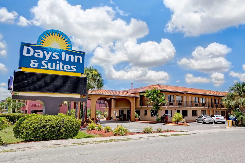 Days Inn and Suites Orlando-UCF