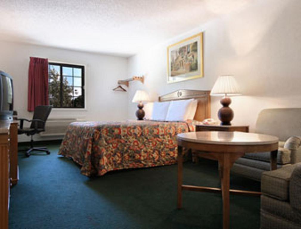 Travelodge Waukegan Gurnee