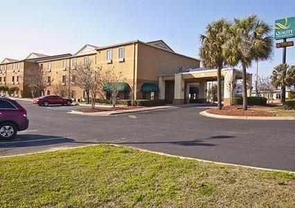 Quality Inn and Suites Mobile