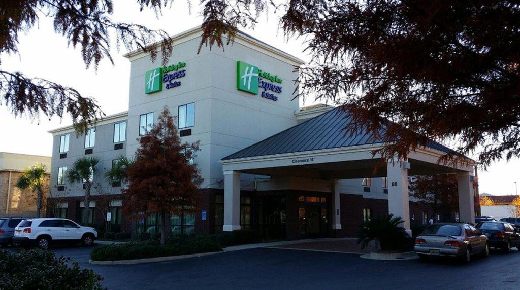 Holiday Inn Express and Suites Mobile West - I-65