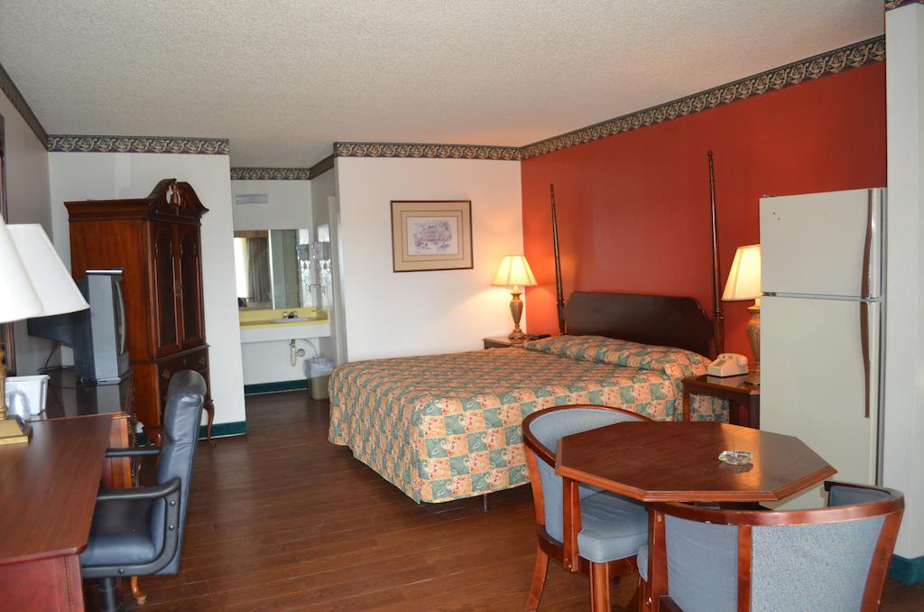 Granbury Inn and Suites