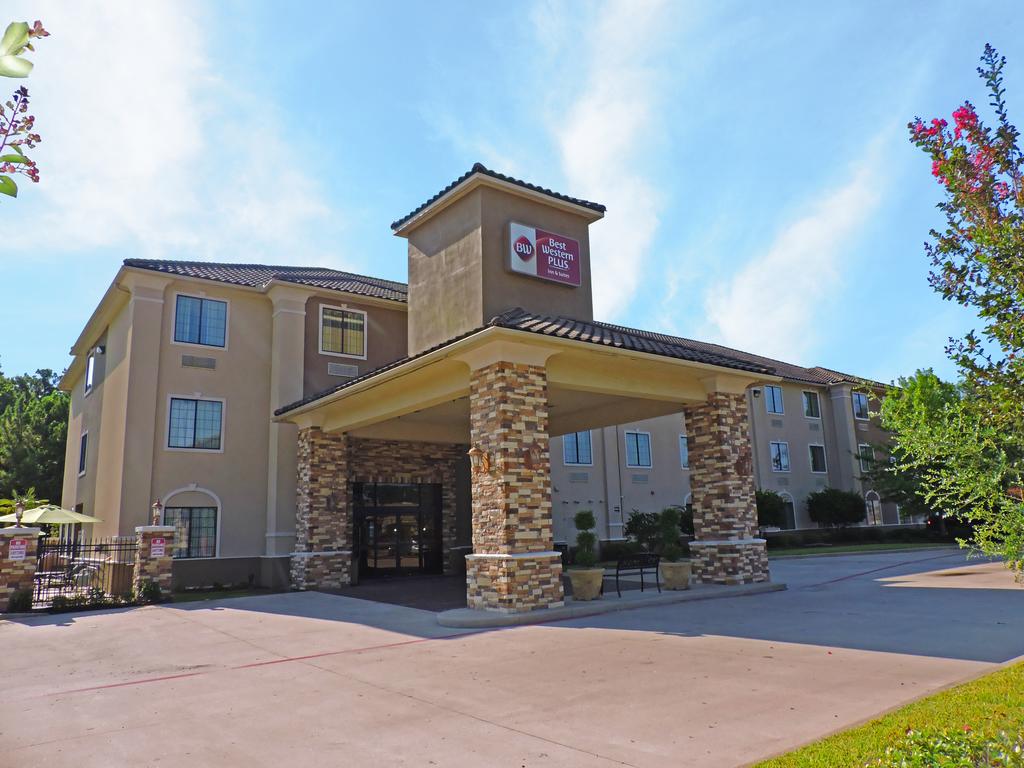 BEST WESTERN PLUS Crown Colony Inn and Suites