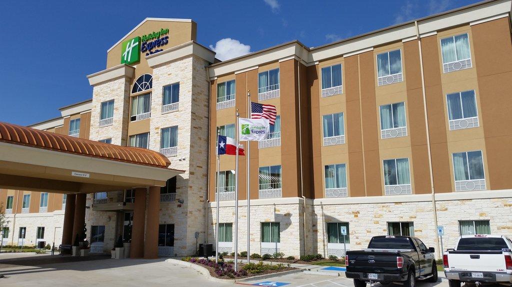 Holiday Inn Express and Suites Baytown