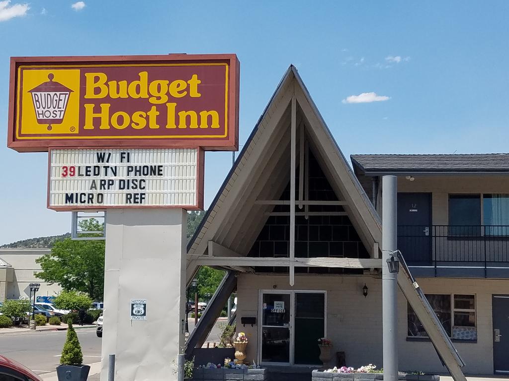 Budget Host inn Williams