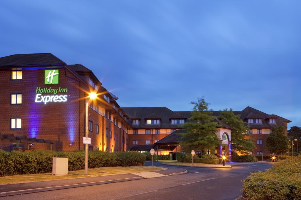 Holiday Inn Express Nec