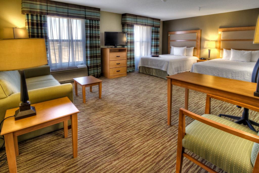 Hampton Inn and Suites Kalamazoo-Oshtemo - MI