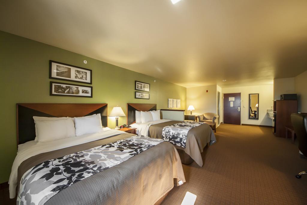 Sleep Inn and Suites Shamrock