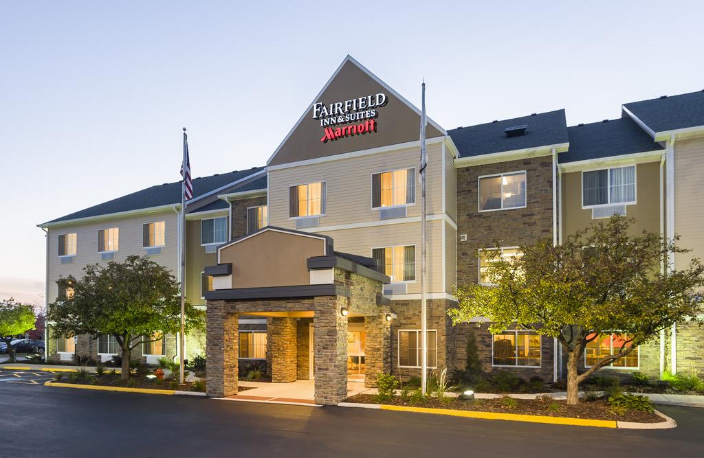 Fairfield Inn and Suites Chicago NapervilleAurora