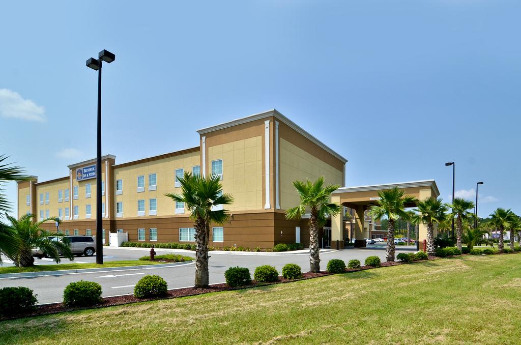 BEST WESTERN PLUS Brunswick Inn and Suites