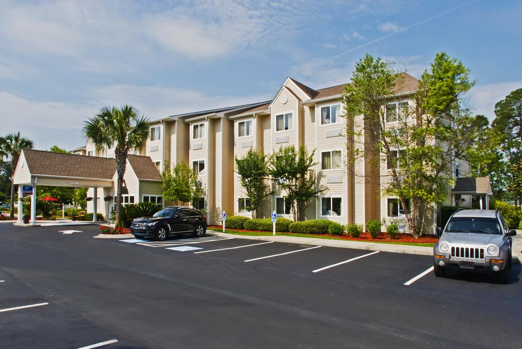 Microtel Inn and Suites by Wyndham Brunswick North