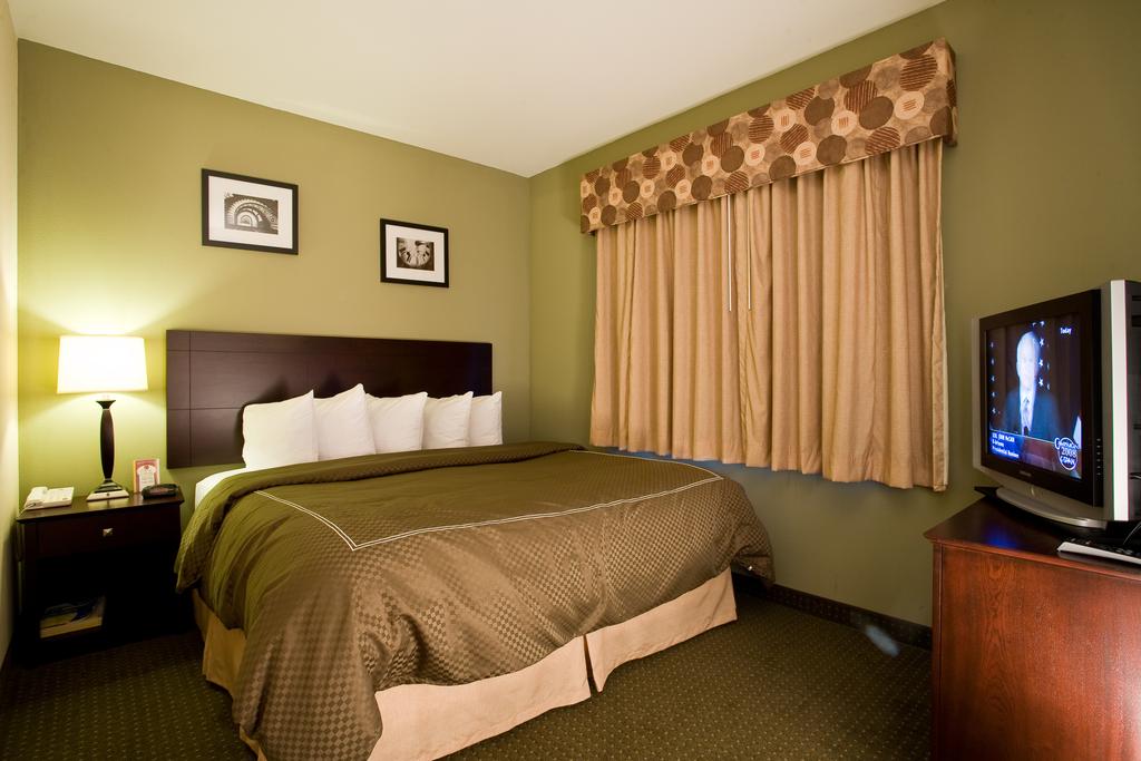 Comfort Suites Elgin