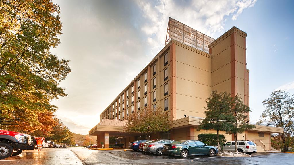 BEST WESTERN PLUS Towson Baltimore North Hotel and Suites