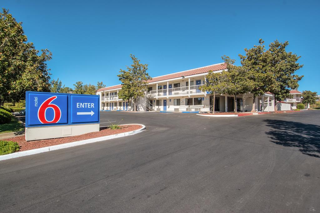 Motel 6 Redding South