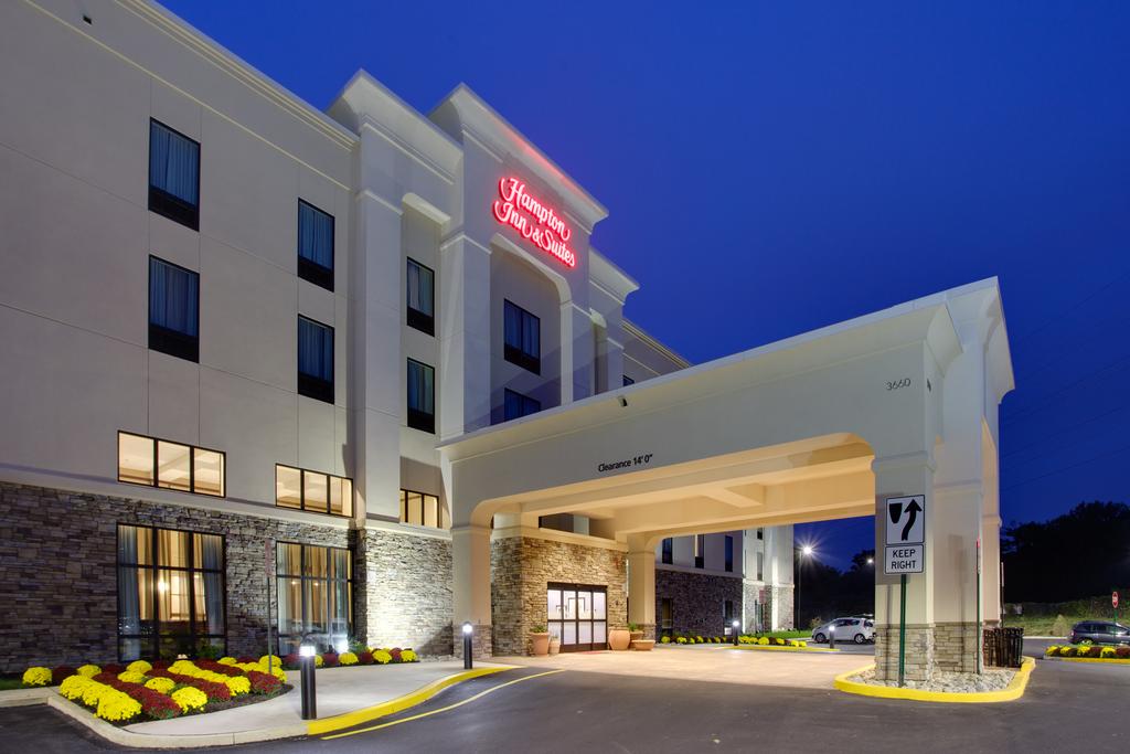 Hampton Inn and Suites Philadelphia-Bensalem