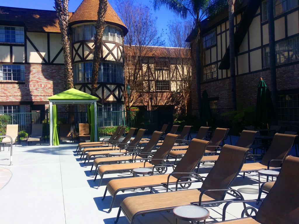 Anaheim Majestic Garden Hotel