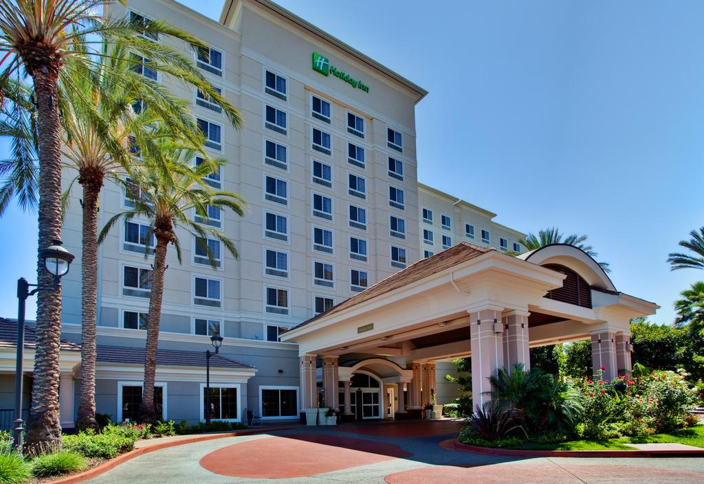 Holiday Inn Anaheim Resort