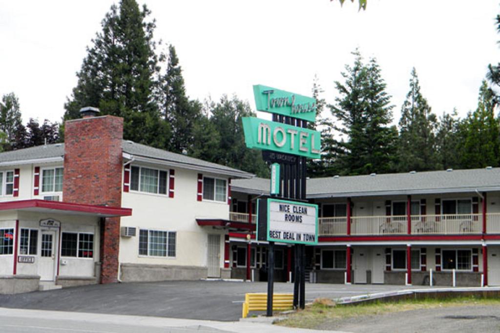 Town House Motel