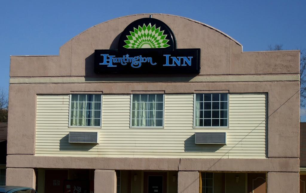 Huntington Inn